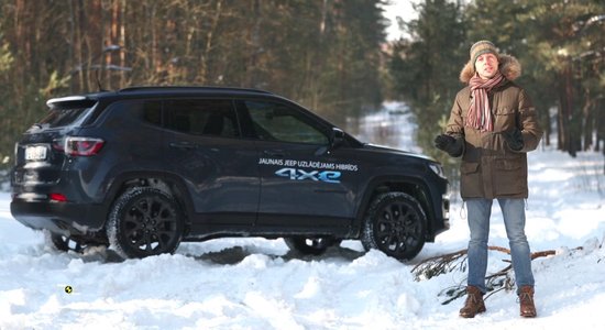 Video: Elektrificētais 'Jeep Compass 4xe' ieradies Latvijā