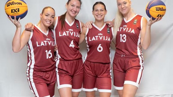  Paula Strautmane, Ilze Jākobsone, Marta Miščenko un Anita Miķelsone