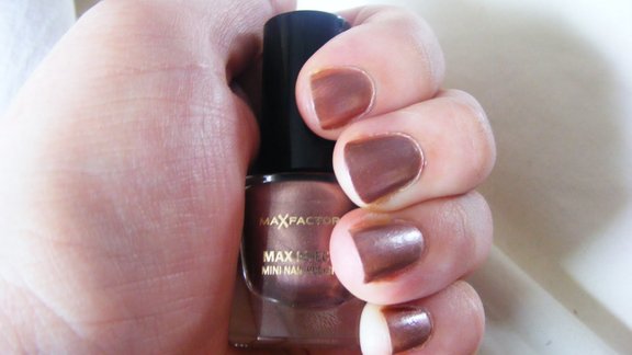 maxfactor nail polish