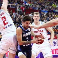 Argentīnas basketbolisti grauj Poliju un uzvar otrā posma apakšgrupā