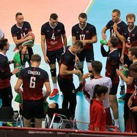 Latvijas volejbola izlase spraigā cīņā pārbaudes spēlē zaudē Portugālei