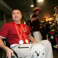 Paralimpiskais čempions Apinis neapmeklēs RD rīkoto sportistu apbalvošanu nepiemēroto telpu dēļ