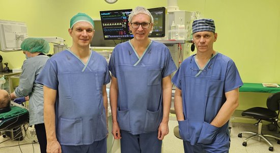 Впервые в Латвии пациенту с диагнозом рак выполнена лапароскопическая резекция пищевода