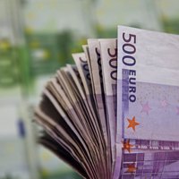 Иностранцы за месяц вывели из Латвии более 300 млн евро