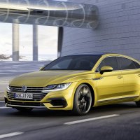 'Volkswagen' prezentējis četrdurvju kupeju 'Arteon'