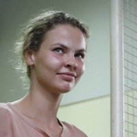 Настя Рыбка и Алекс Лесли задержаны после депортации из Таиланда в Россию