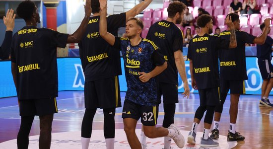 Žagars vēlreiz paliek uz rezervistu soliņa "Fenerbahce" uzvarā