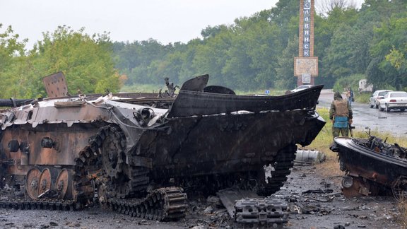 Iznīcināta tehnika pēc kaujas pie Slovjanskas - 3