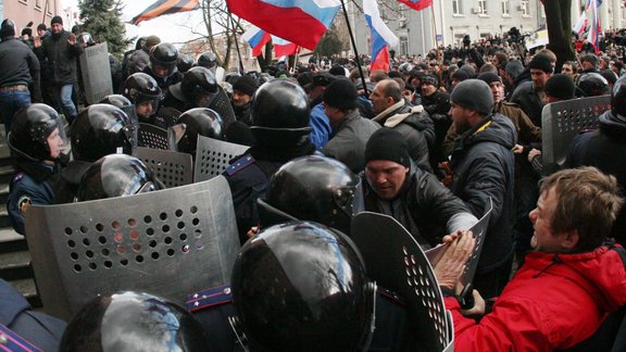 Prokrieviskie demonstranti Doņeckā