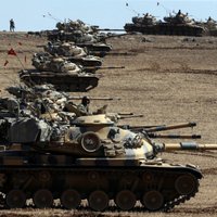 Turcijas uzbrukumos Sīrijā nogalināti vismaz 35 mierīgie iedzīvotāji, lēš aktīvisti