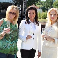 Латвийские знаменитости собрались на юбилей Churchill Club
