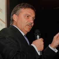 IIHF savās rindās no jauna uzņem Gruziju