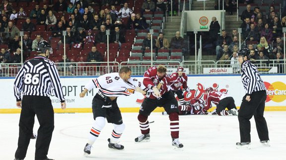 Hokejs, KHL spēle: Rīgas Dinamo - Amur - 3