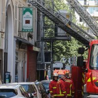 Ugunsgrēkā daudzdzīvokļu ēkā Parīzē trīs bojāgājušie