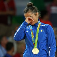Kosovas džudiste izcīna valsts vēsturisko pirmo olimpisko zelta medaļu