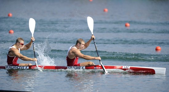 Smaiļotājs Rumjancevs pārliecinoši sācis Eiropas čempionātu