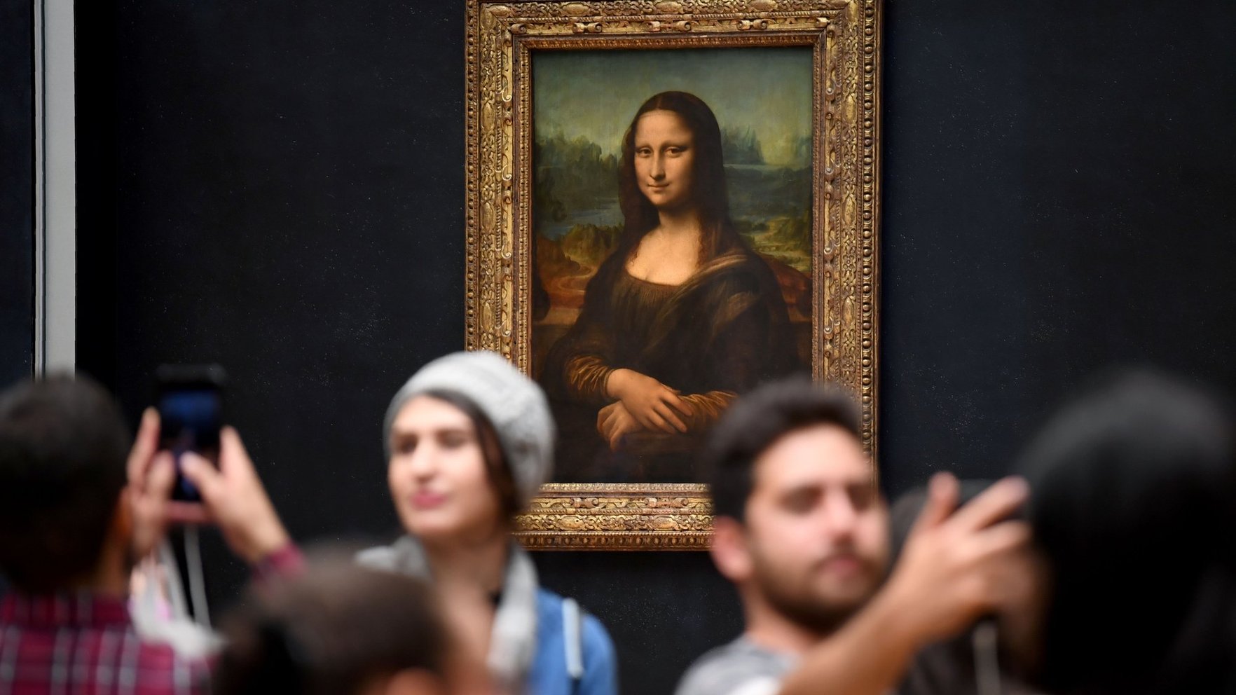 Luvras vadība satraukta. Slavenā muzeja ēkas stāvoklis apdraud mākslas darbus