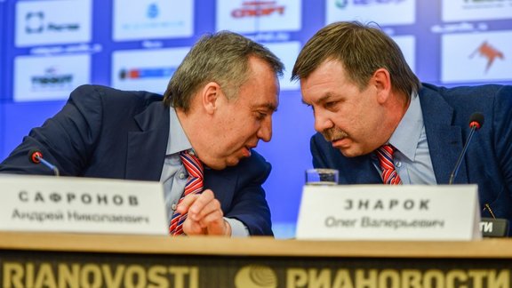 Manager Russian team Andrei Safronov, head coach Oleg Znarok