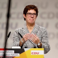 CDU līdere: vēl pāragri domāt par Merkeles sekotāju kanclera amatā