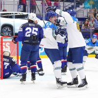 Francija pirms spēles ar Latviju zaudē Kazahstānai, Kanāda iesildoši uzvar