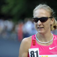 Redklifu olimpiskajā maratonā aizstās Freja Mareja