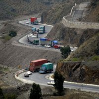 Pakistāna slēdz robežu ar Afganistānu