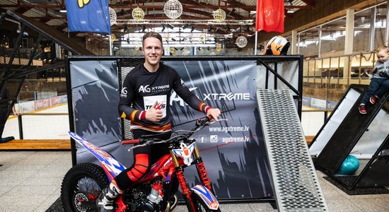 Moto triāla meistars Grīnfelds Igaunijā startēs kopā ar pasaules labākajiem sportistiem