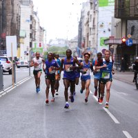 Rīgā ar mērķi labot 'Lattelecom' Rīgas maratona rekordu ierodas skriešanas lielvalstu pārstāvji