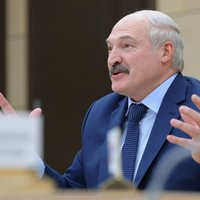 Лукашенко: Белоруссию "кинули" с советскими рублями