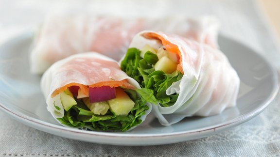 pavasara rullīši spring rolls veģetārs ēdiens veselīgs uzturs