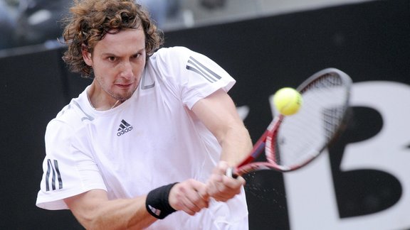 Ernests Gulbis uzvar Rodžeru Federeru - 7