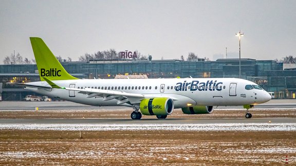 airbaltic cs300 bombardier ylcsh