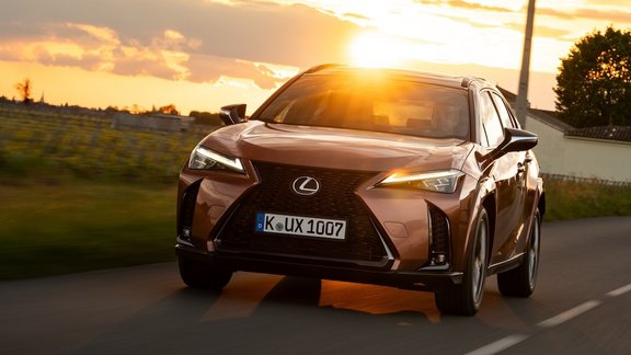 Lexus UX