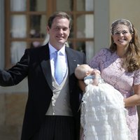 Foto: Zviedrijas mazās princeses greznās kristības