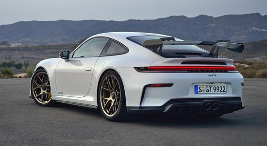 Sacīkšu trasei un ikdienai – "Porsche" prezentējis jauno "911 GT3"