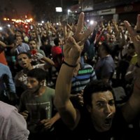 Represijās Ēģiptē aizturēti teju 2000 cilvēku, vēsta HRW