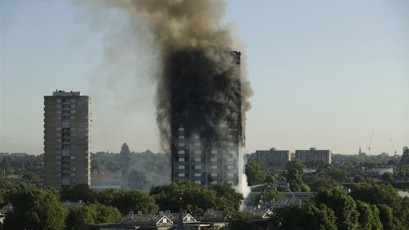 Ugunsgrēks  'Grenfell Tower' - 10