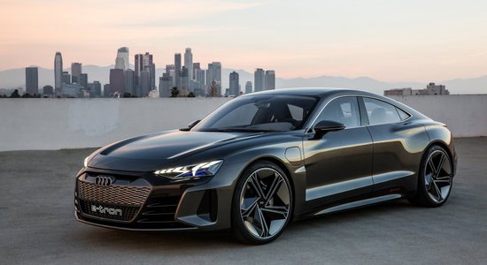 'Audi e-tron GT' četrdurvju elektriskā kupeja ražošanā nonāks pēc diviem gadiem