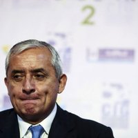 No amata atkāpies korupcijā apsūdzētais Gvatemalas prezidents Peress