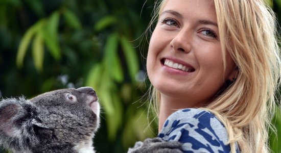 Šarapovas aicinājums viņai sūtīt īsziņas izpelnās lielu popularitāti