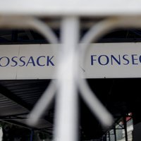 Panamas skandāls: Arestēti divi 'Mossack Fonseca' dibinātāji