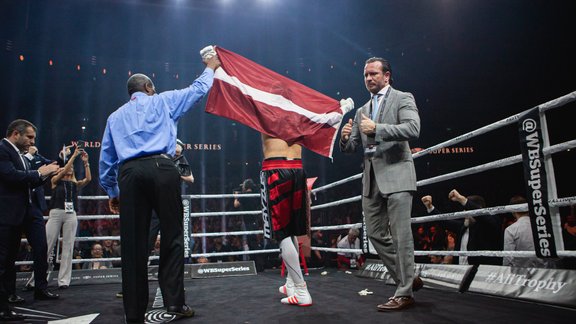 Bokss, WBSS pusfināls: Mairis Briedis - Kšištofs Glovackis  - 23