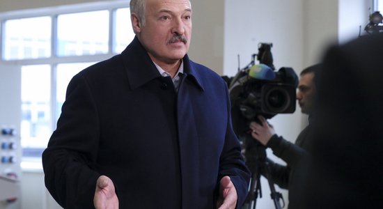 Лукашенко заявил о готовности покупать нефть у России по мировым ценам