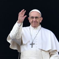 Kučinskis atkārtoti uz Latviju ielūdzis pāvestu Francisku