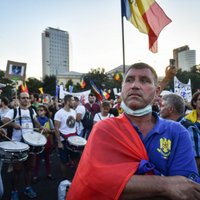 Pretkorupcijas demonstrācijā Bukarestē ievainoti 450 cilvēki