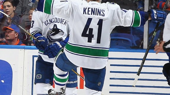 NHL spēle hokejā: Vankūveras Canucks - Ņujorkas Islanders - 2