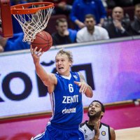 ВИДЕО: Латвийский баскетболист выдал мощный матч, обновив сразу три рекорда плей-офф