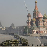 Kremlis apgalvo, ka ukraiņu tanki šķērsojuši Krievijas robežu
