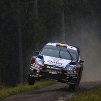 Somijas rallija vadībā negaidīti izvirzās beļģis Nevils