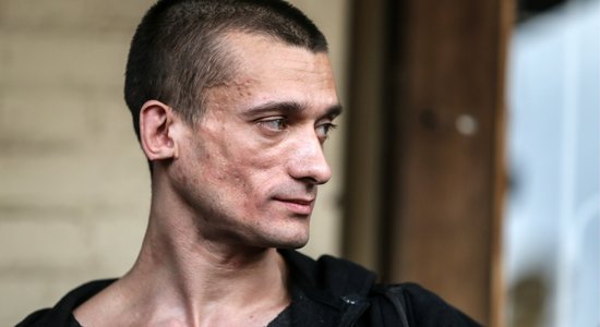 Художник Павленский переведен в карцер во французской тюрьме